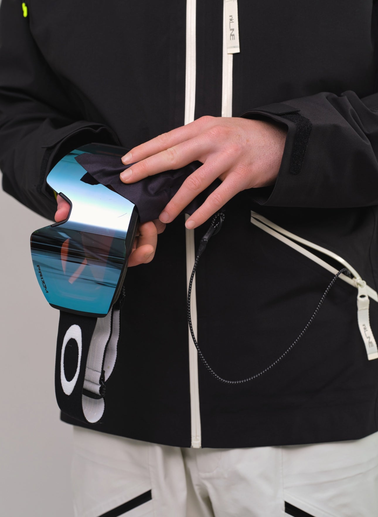 mens black ski jacket with goggle wipe - InkLine