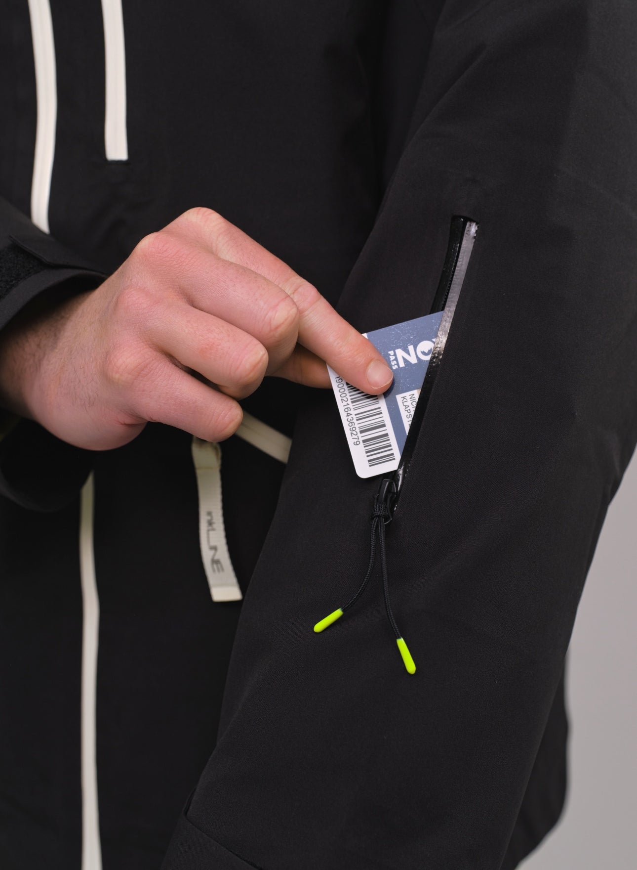 The grey Stein ski Jacket with pass holder - InkLine