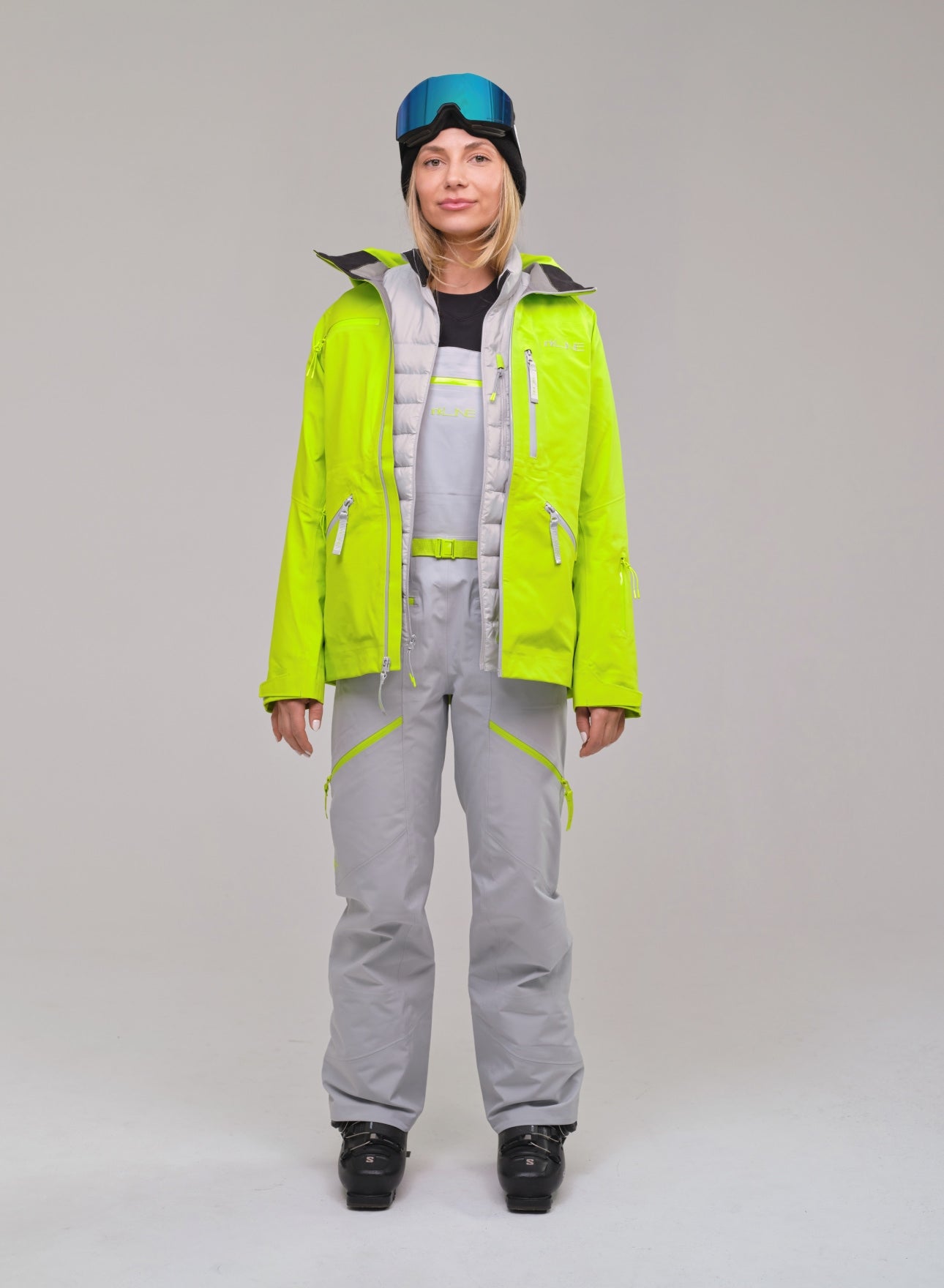 Womens matching ski set in grey