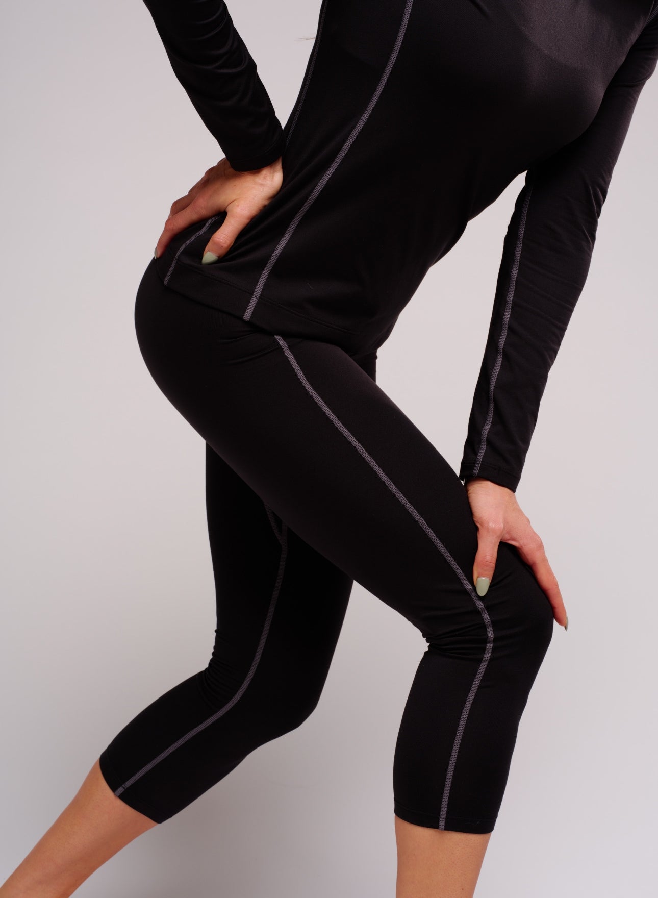 Nova Base Layer Cropped Legging Womens - InkLine
